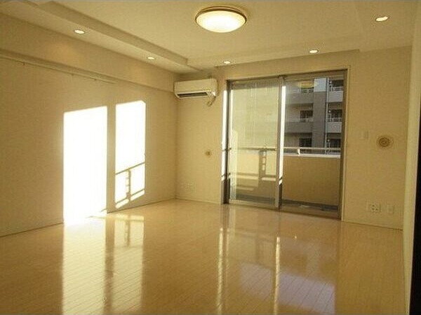 居室・リビング　ライオンズヒルズ田端不動坂　北区田端１