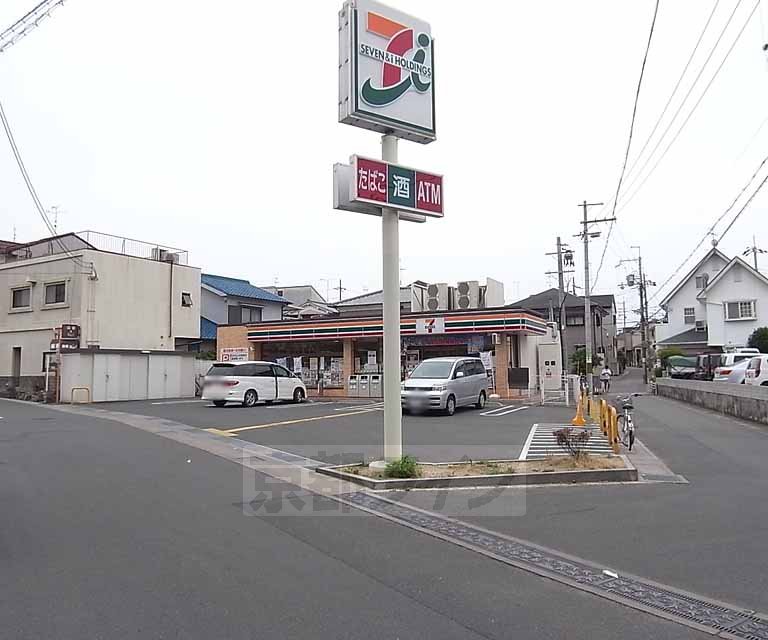 コンビニ　セブンイレブン宇治伊勢田中山店（コンビニ）まで154m