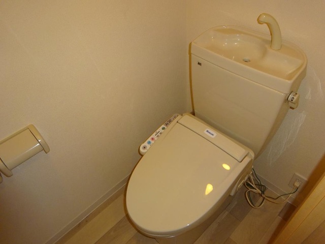 トイレ　シャワー付トイレ