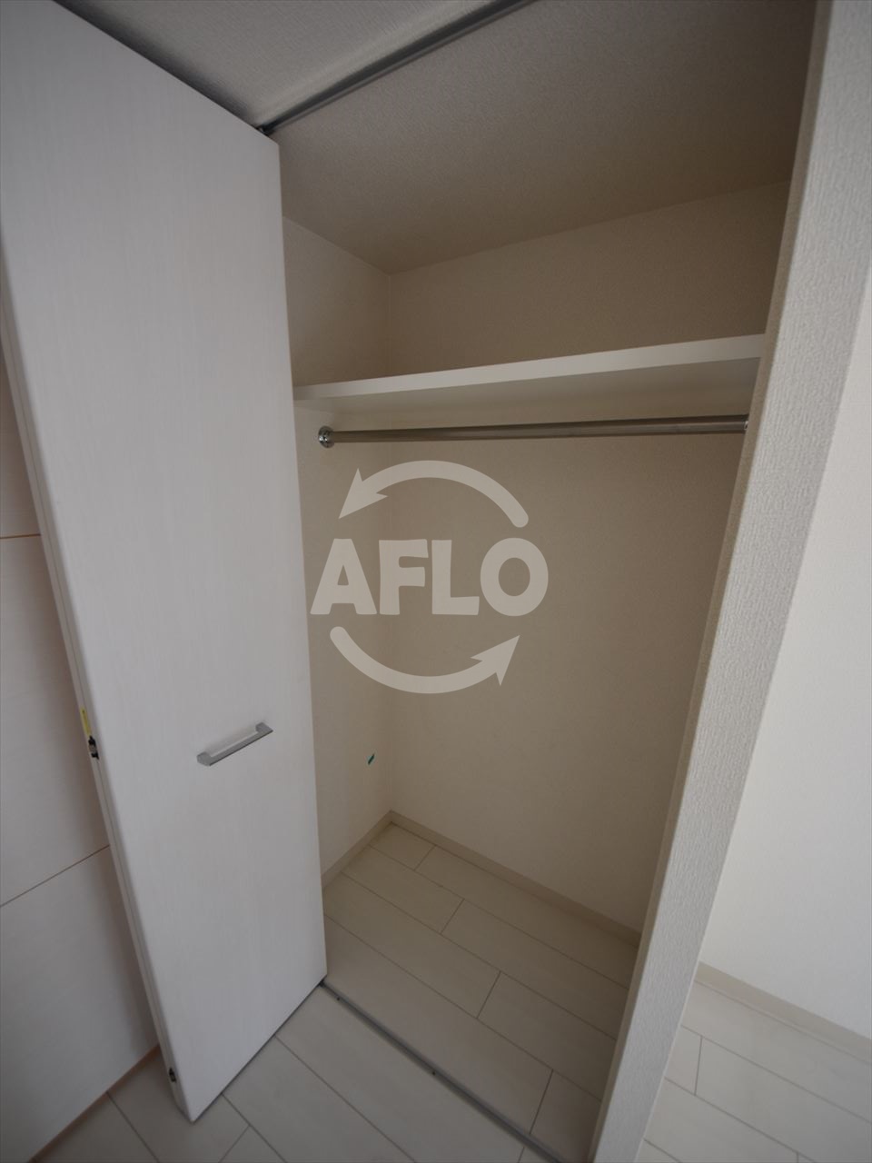 収納　プレサンス谷町アルファ　クローゼット