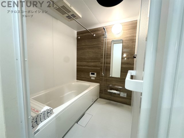 バス・シャワールーム　浴室乾燥付き！