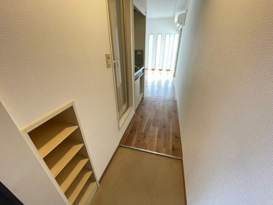 玄関　※別部屋の写真です