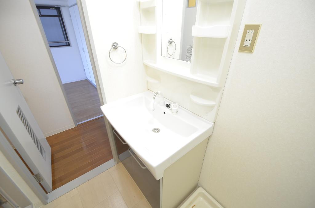 洗面設備　洗髪洗面化粧台