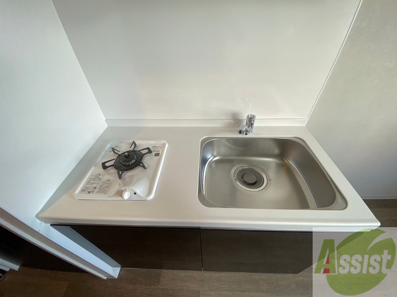 キッチン　キッチンです。一人暮らしなら十分な大きさですね。