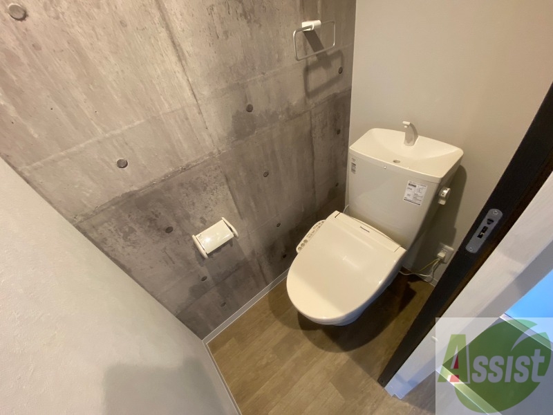 トイレ　ウォシュレット機能がついたトイレ。安心して使用できますね。