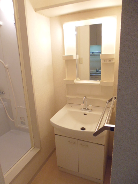 洗面設備　他号室写真のため、参考となります。