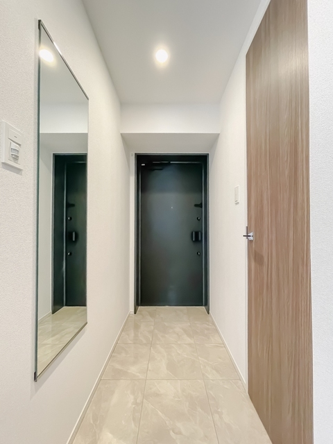 玄関　※写真は同タイプ住戸です。