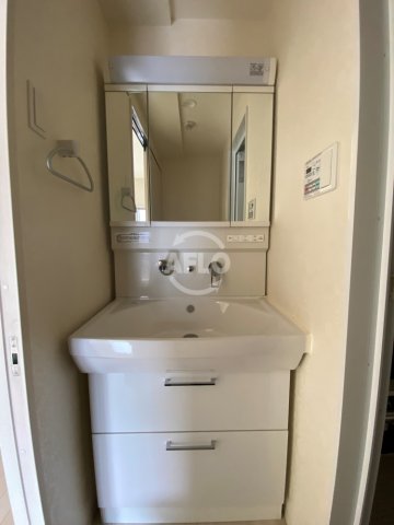 洗面設備　リンデンプラザ心斎橋　独立洗面台