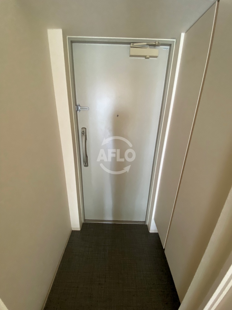 玄関　リンデンプラザ心斎橋　玄関