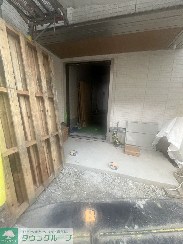 ロビー　駐車場