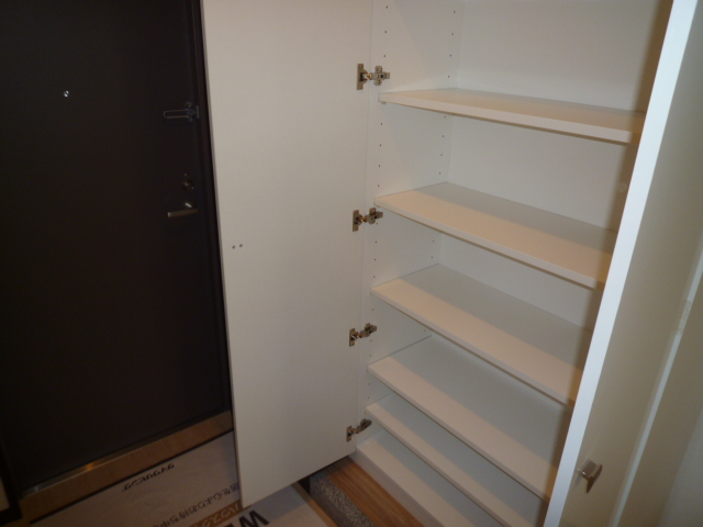 玄関　シューズBOX付