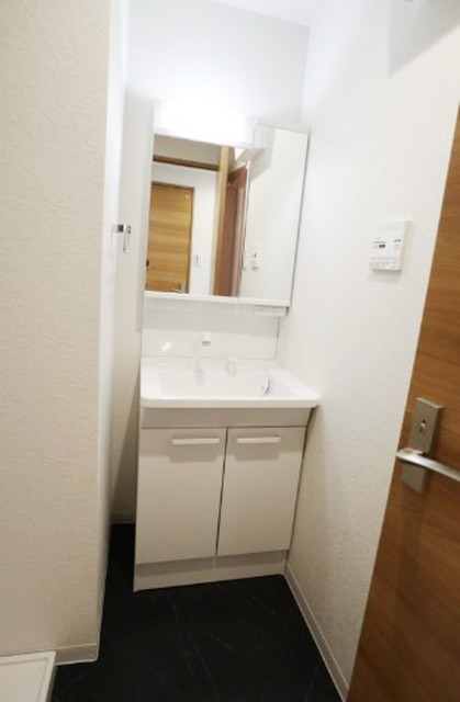 洗面設備　別部屋同仕様タイプ