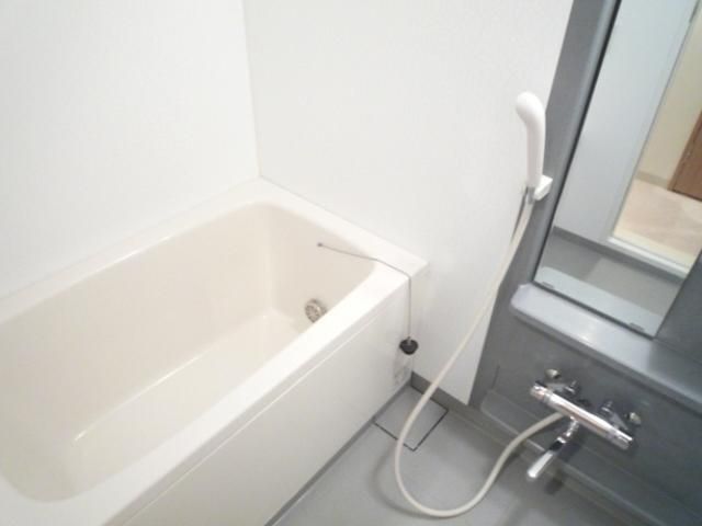 バス・シャワールーム　別部屋参考写真