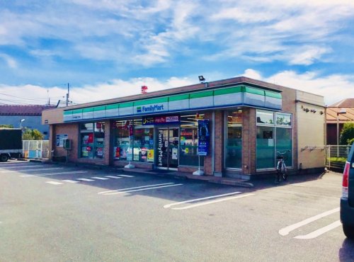 コンビニ　ファミリーマート 小平大沼町二丁目店（コンビニ）まで493m