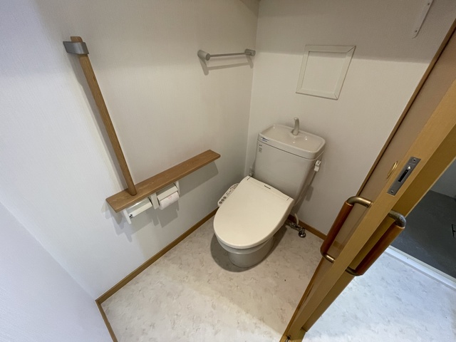 トイレ　別号室産興