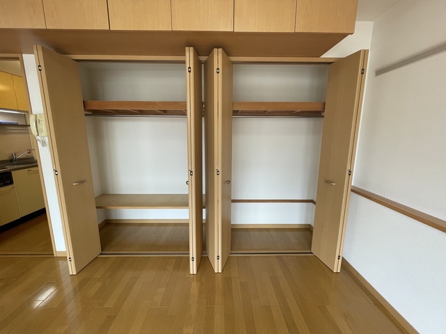 収納　別号室産興