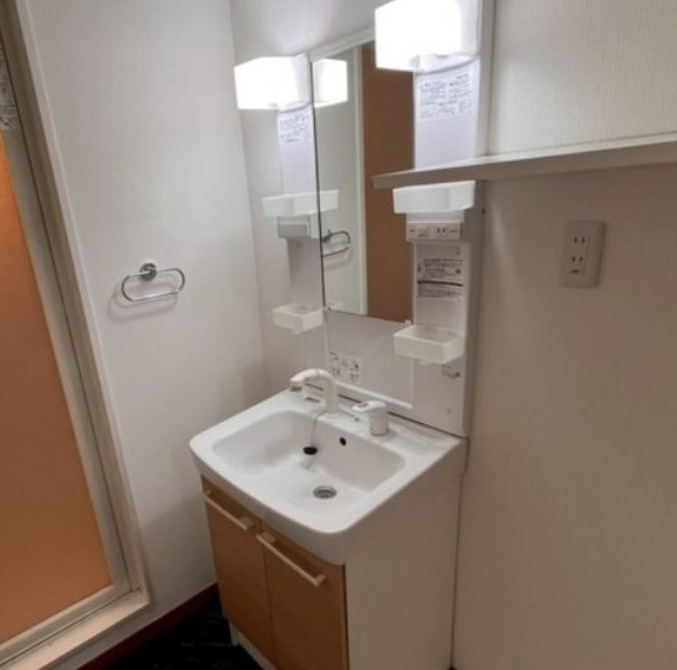 洗面設備　※別部屋の参考写真です。