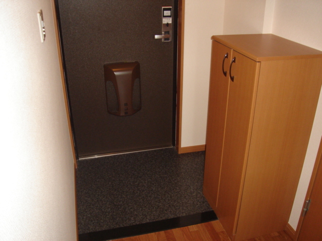 玄関　玄関(人感センサーライト)