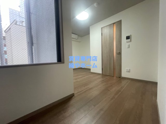 居室・リビング　きれいな洋室です