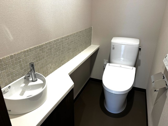 トイレ　※写真は同タイプ住戸です。