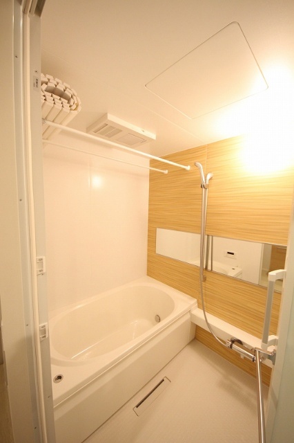 バス・シャワールーム　追い焚き・浴室乾燥機付き