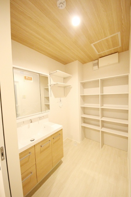 洗面設備　洗髪洗面化粧台