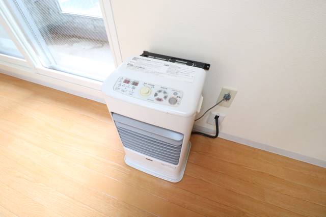 その他設備　灯油暖房♪