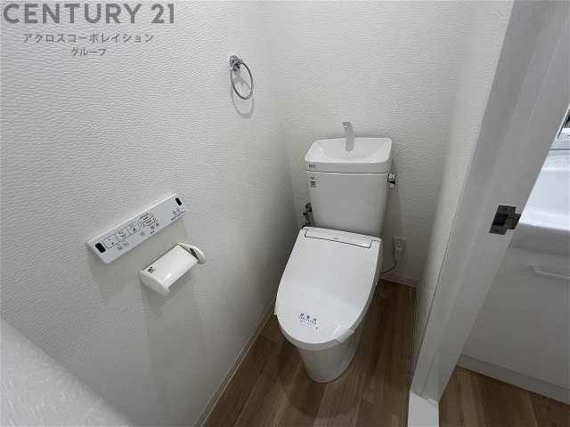 トイレ　コンパクトで使いやすいトイレです♪