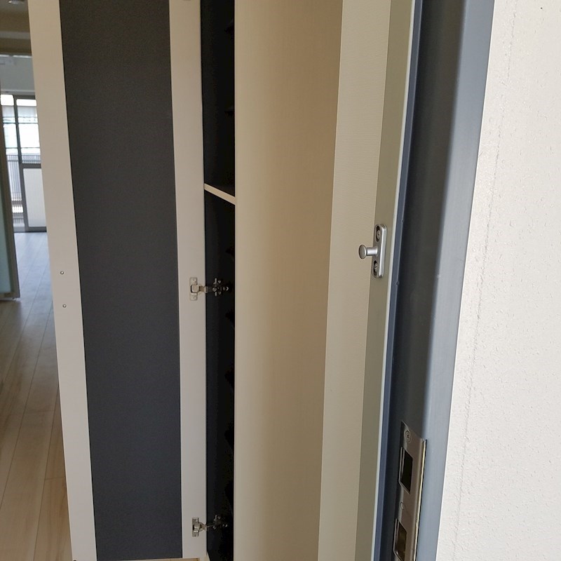 玄関　他号室部屋