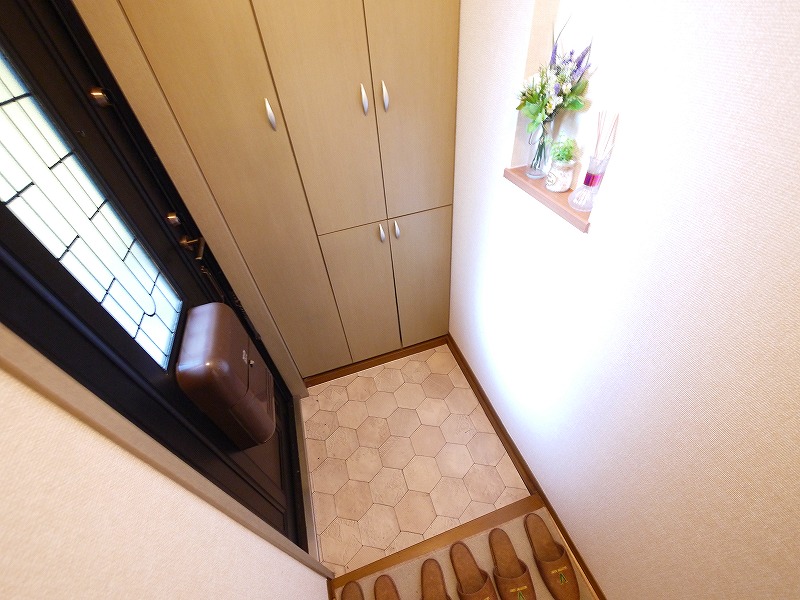 玄関　明るい玄関です