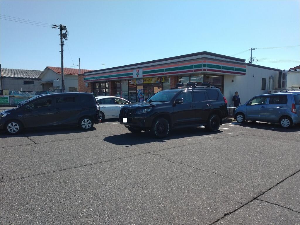 コンビニ　セブンイレブン新潟上所店（コンビニ）まで231m