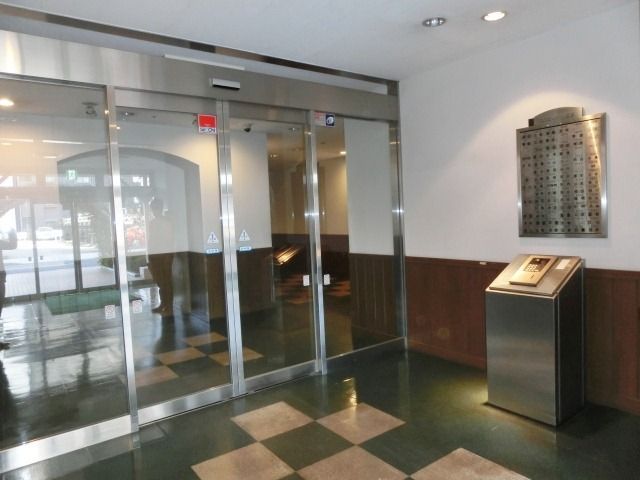 セキュリティ　オートロック対応のエントランス