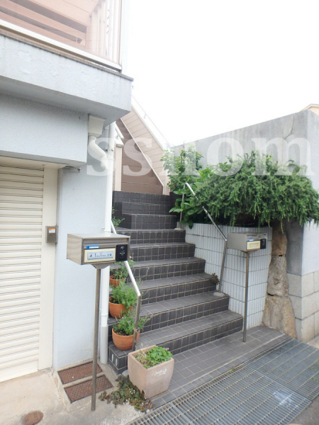 エントランス　建物入口☆