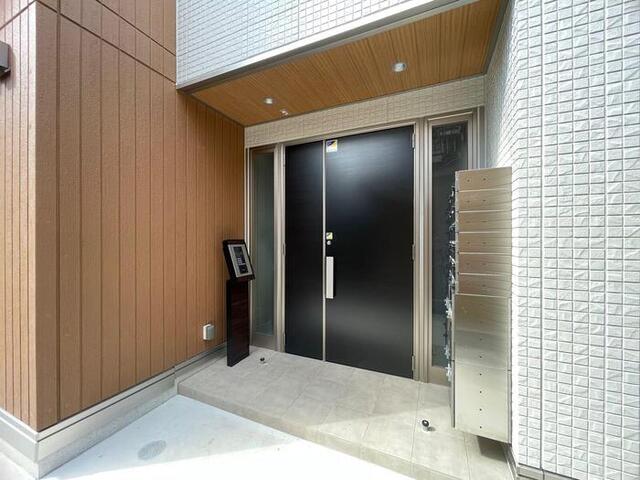 エントランス　建物玄関