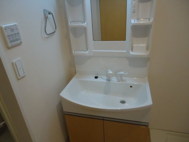 洗面設備　洗髪洗面化粧台