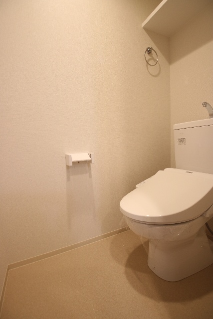 トイレ　※別室の参考写真の為、現況優先です。