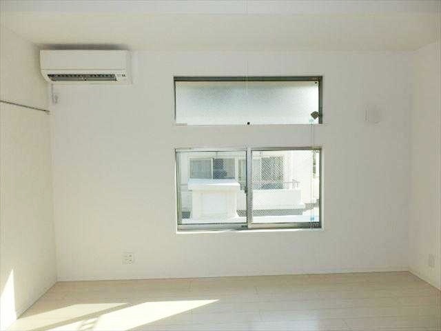 居室・リビング　【南向き日当たり良好♪】