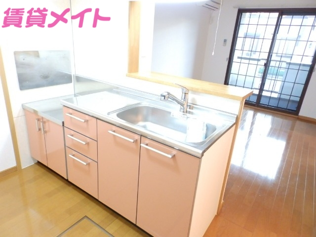 キッチン　同物件別室写真