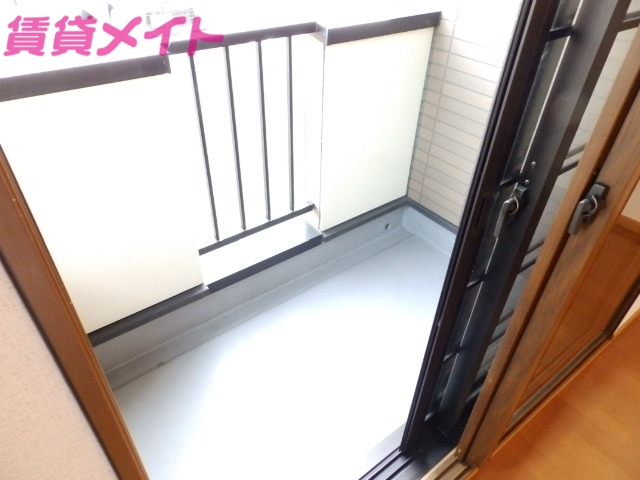 バルコニー　同物件別室写真