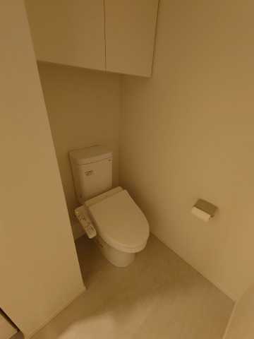 トイレ　別階層の写真になります。