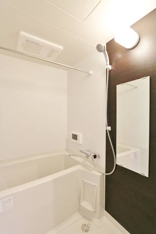 バス・シャワールーム　写真は同型物件です