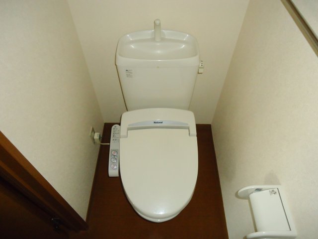 トイレ　温水洗浄暖房便座