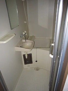 バス・シャワールーム　別部屋参考写真となります