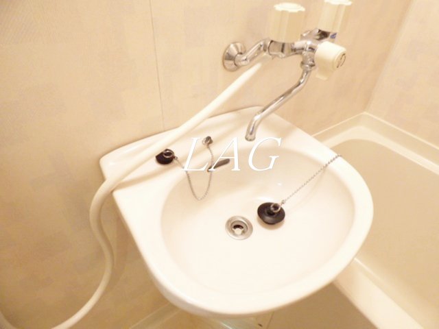 洗面設備　洗面台です。