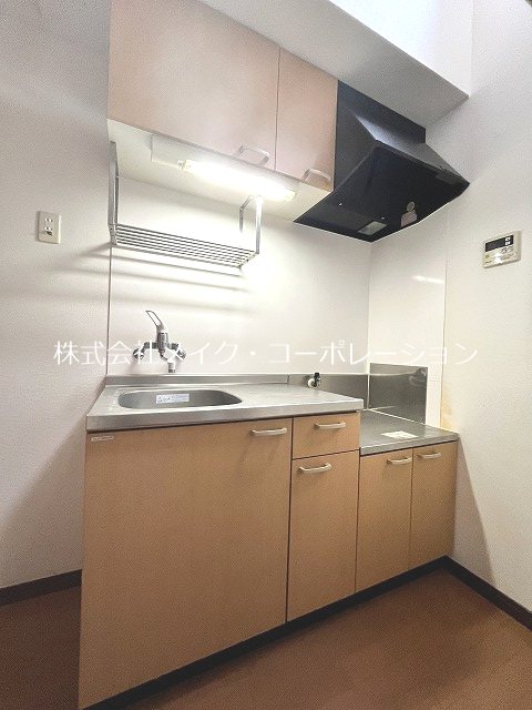 キッチン　写真は同型タイプ(現状優先)