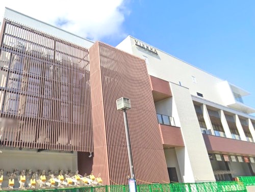 スーパー　ライフビエラ（スーパー）まで437m