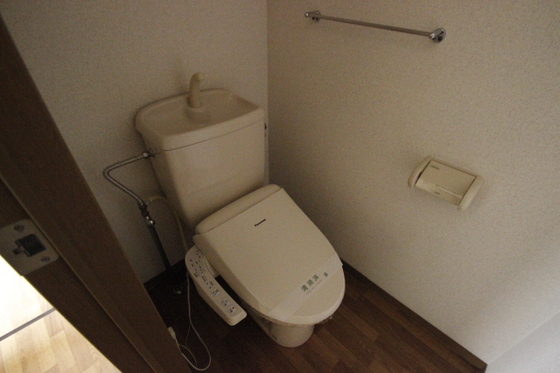 トイレ　※別号室の写真です