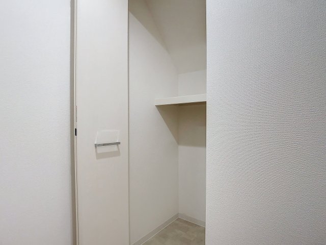 収納　掲載写真は同型モデルを掲載しており実際のお部屋と仕様等が異な