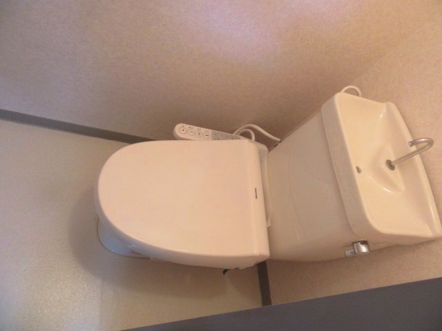 トイレ　清潔感のあるトイレです