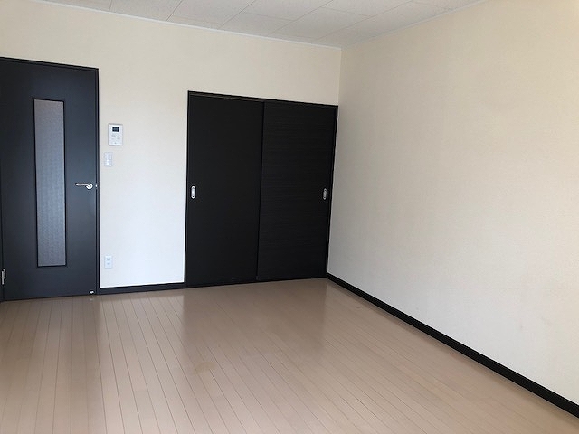 居室・リビング　備品は部屋毎に異なります。１Ｆのみフローリング